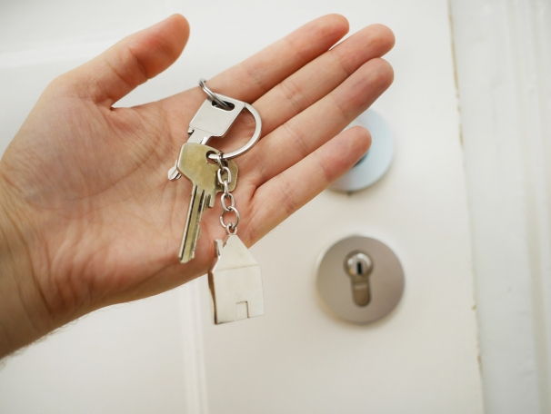 https://ChrisJackson.StopRentingStartOwning.com